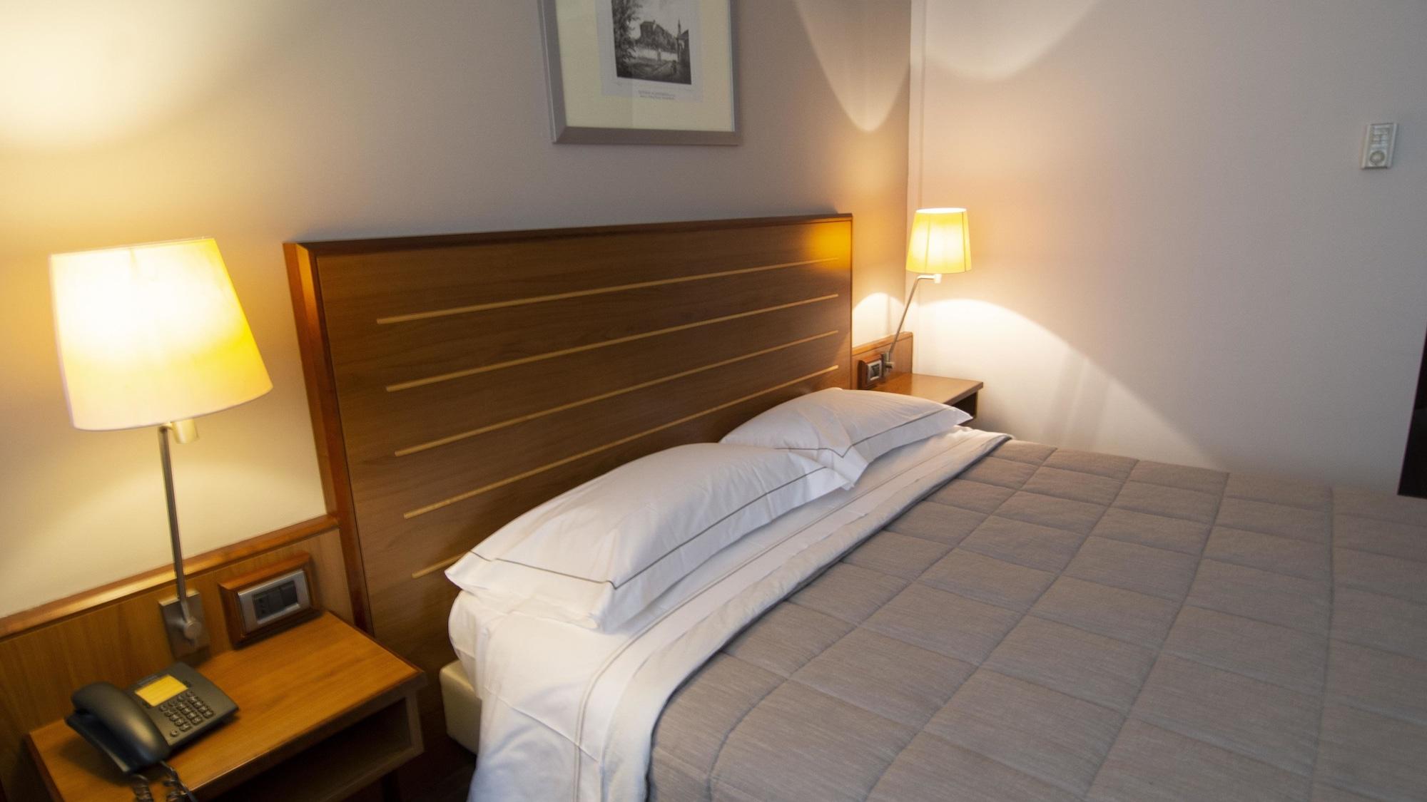 B&B Hotel Cuneo Cristal Dış mekan fotoğraf