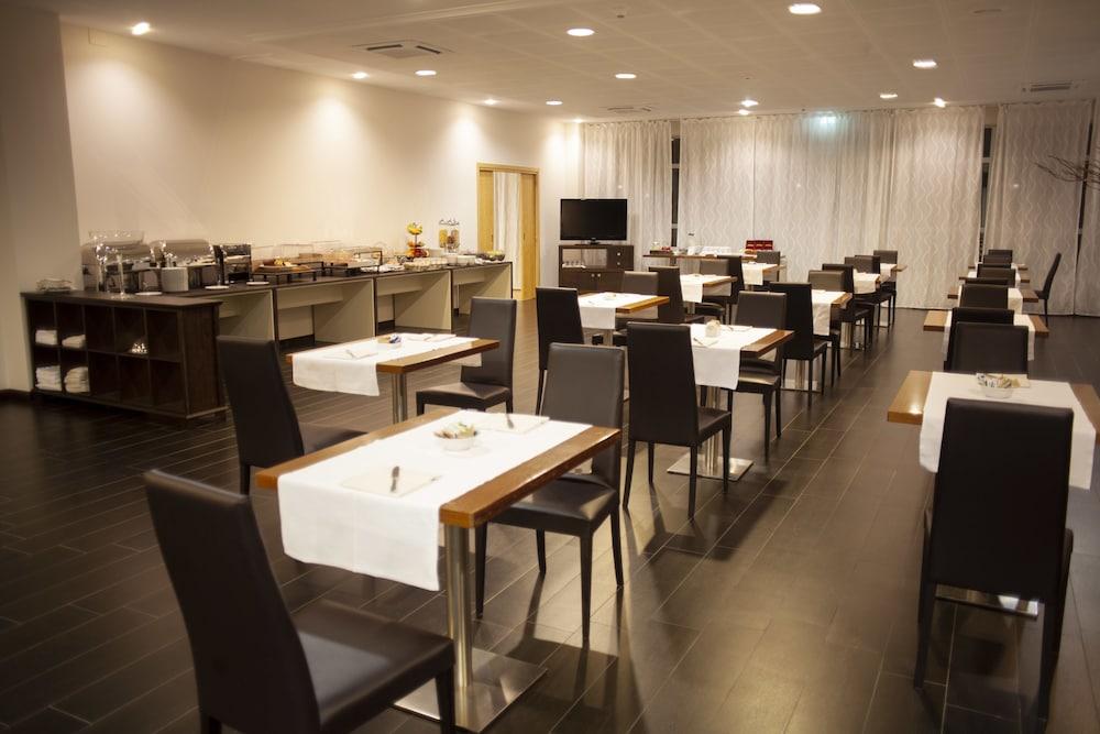 B&B Hotel Cuneo Cristal Dış mekan fotoğraf
