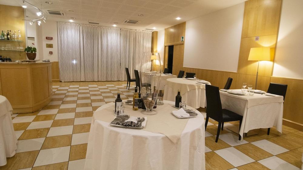 B&B Hotel Cuneo Cristal Dış mekan fotoğraf