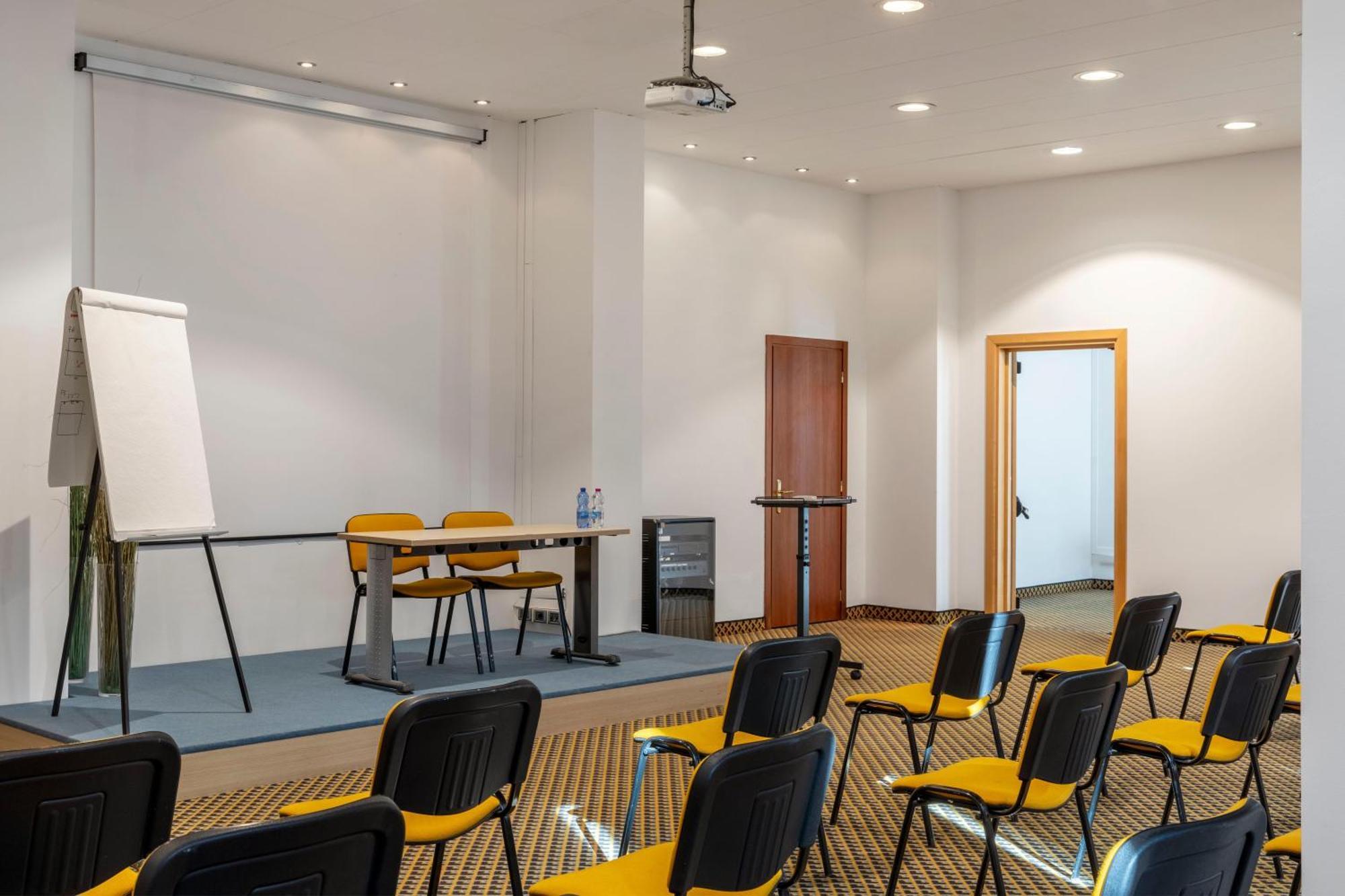 B&B Hotel Cuneo Cristal Dış mekan fotoğraf