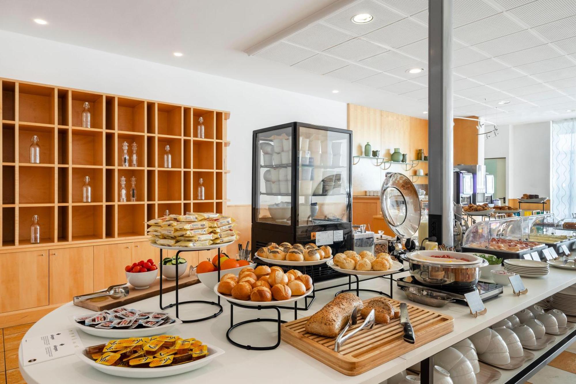 B&B Hotel Cuneo Cristal Dış mekan fotoğraf