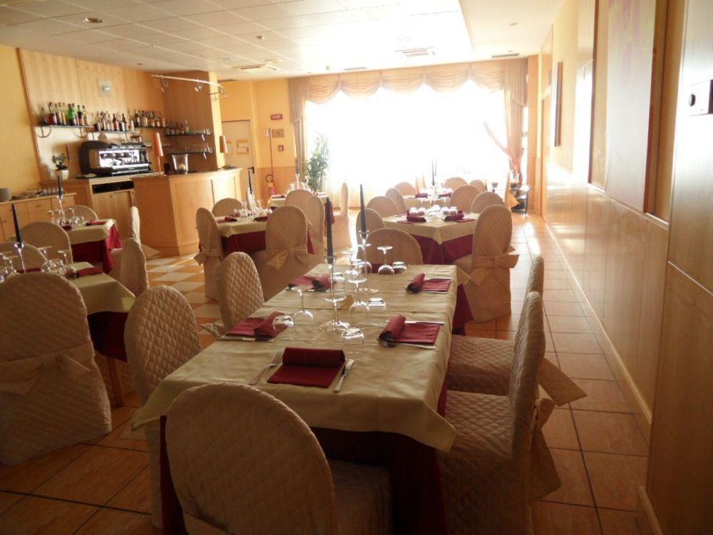 B&B Hotel Cuneo Cristal Dış mekan fotoğraf